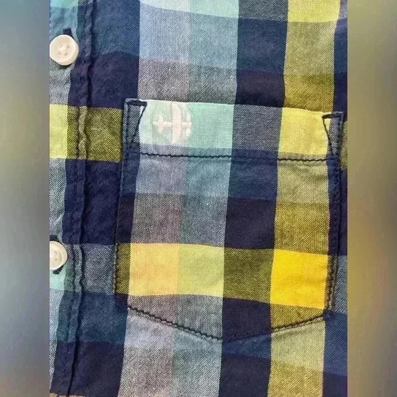 Set of 2 Carters boys size 2T plaid button down long sleeved collared shirts - Picture 4 of 6